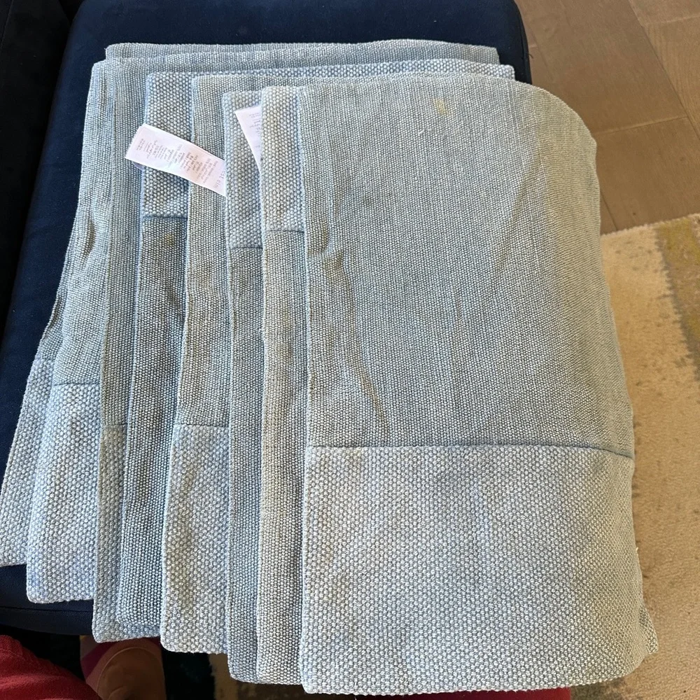 8 west elm 100% cotton blue placemats